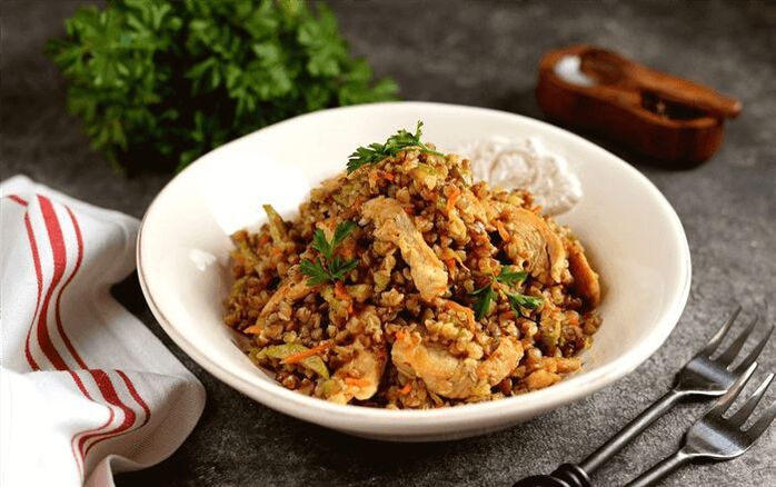 bubur soba dengan ayam dan lada manis