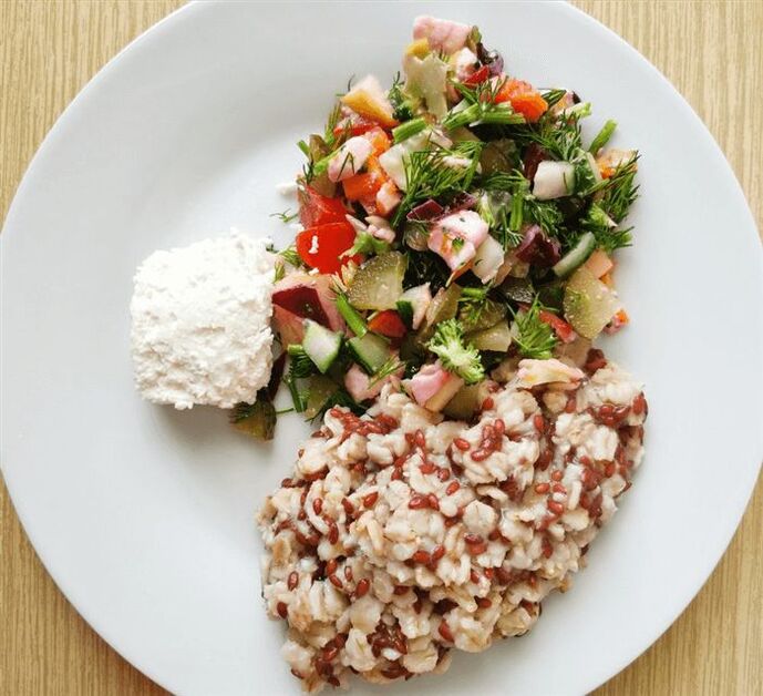 oat dengan keju dan sayur-sayuran